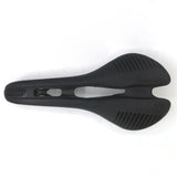 Black carbon-fibre pro saddle 